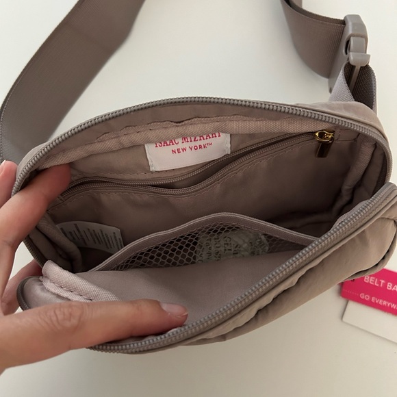 Isaac Mizrahi mauve  Nylon Belt Bag - Picture 4 of 4